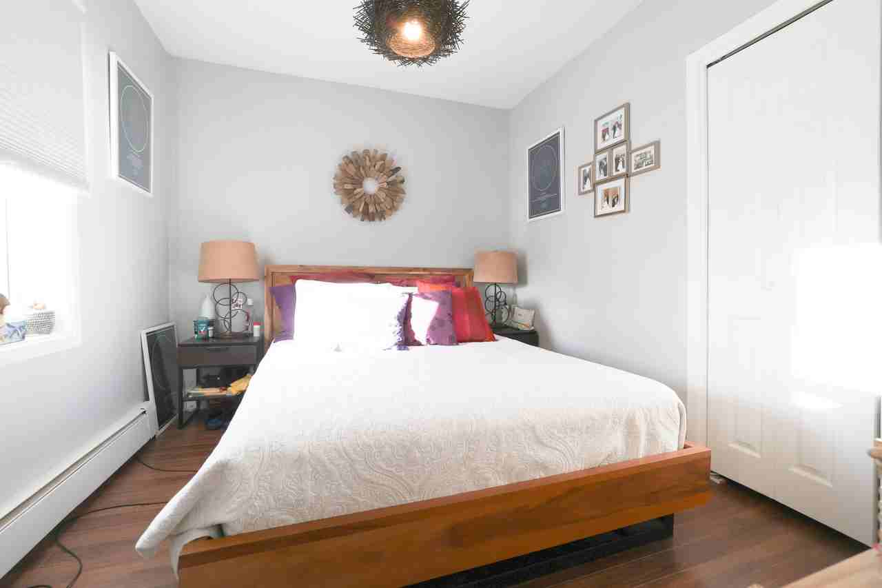 208 Dalhousie Street - Photo 7 of 11