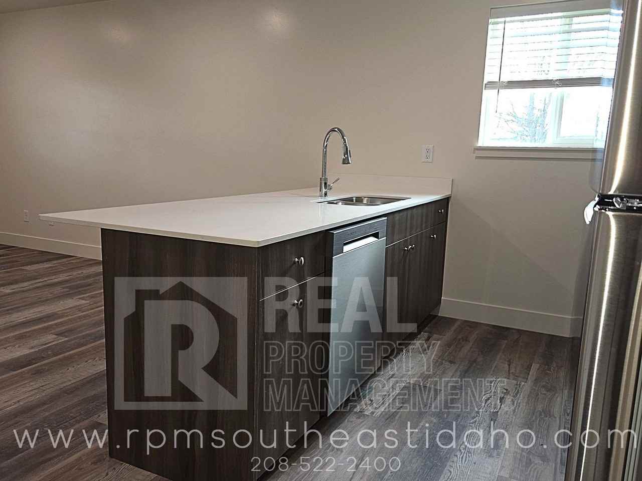 136 W 3rd N - Photo 6 of 26