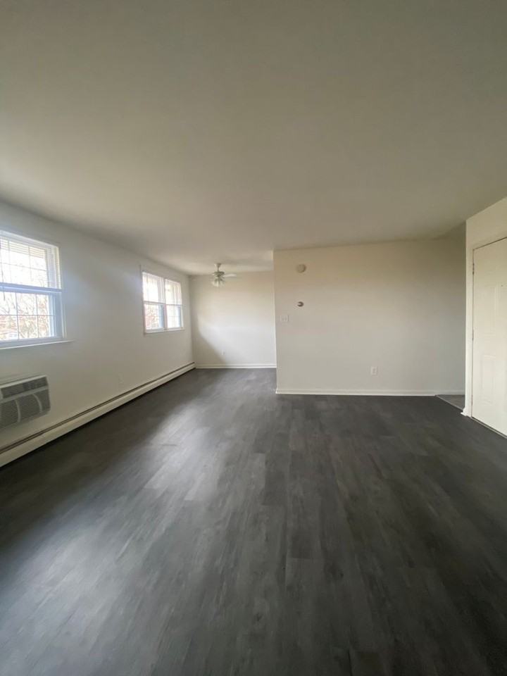 Broadmore Apartments - Photo 3 of 14