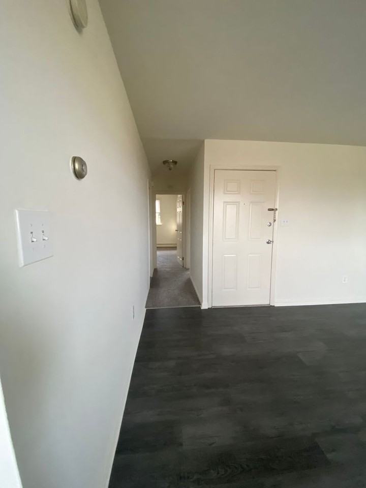 Broadmore Apartments - Photo 5 of 14