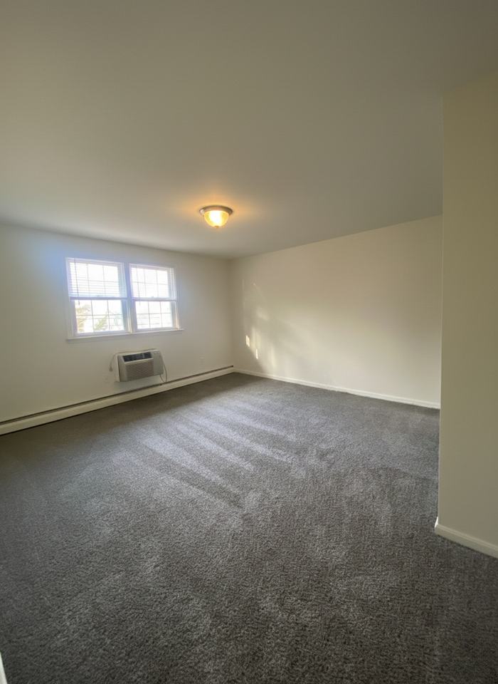 Broadmore Apartments - Photo 6 of 14