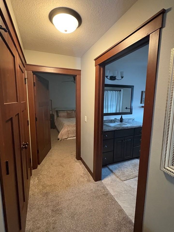 812 Daisy Ln - Photo 4 of 6