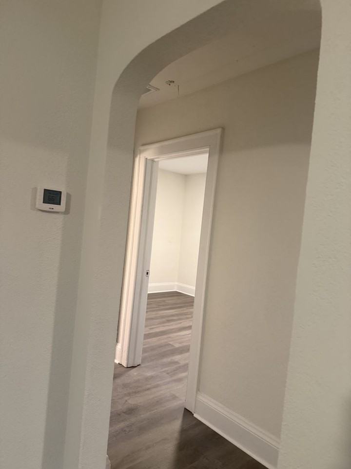 840 Byrd Ave - Photo 5 of 10