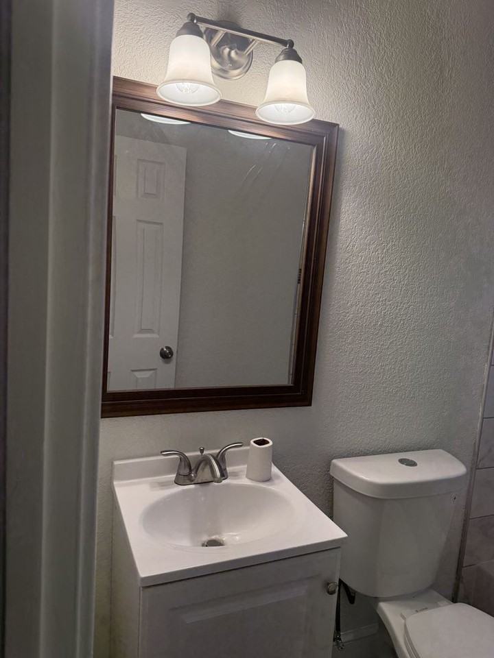 840 Byrd Ave - Photo 6 of 10