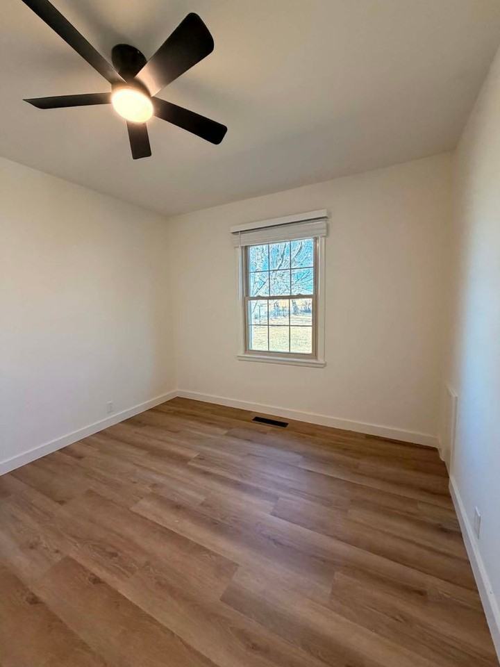 611 S Monroe Ave - Photo 6 of 14