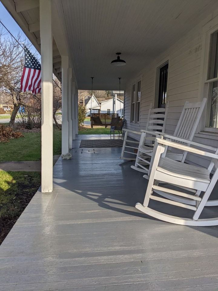 1623 Barnardsville Hwy - Photo 2 of 17