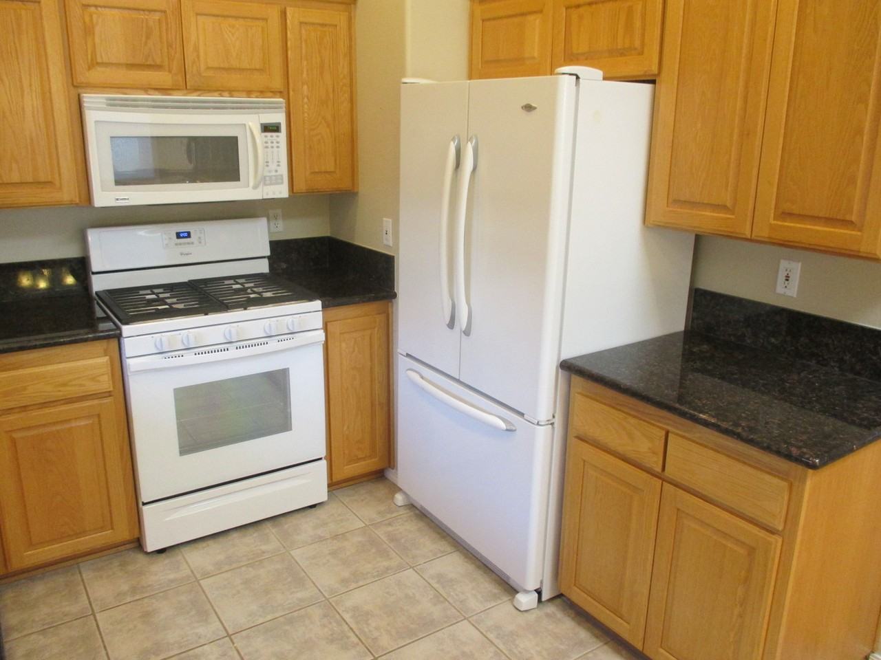 4952 49th Ave Ne - Photo 6 of 16