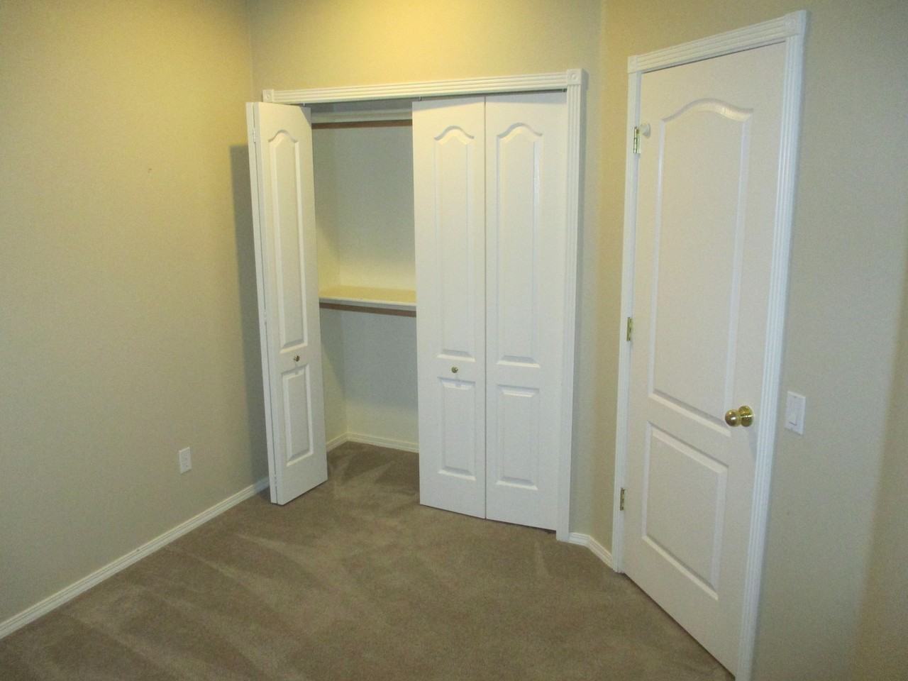 4952 49th Ave Ne - Photo 7 of 16