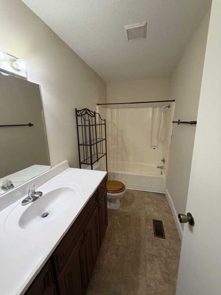 213 Weeks Dr Ne - Photo 6 of 10