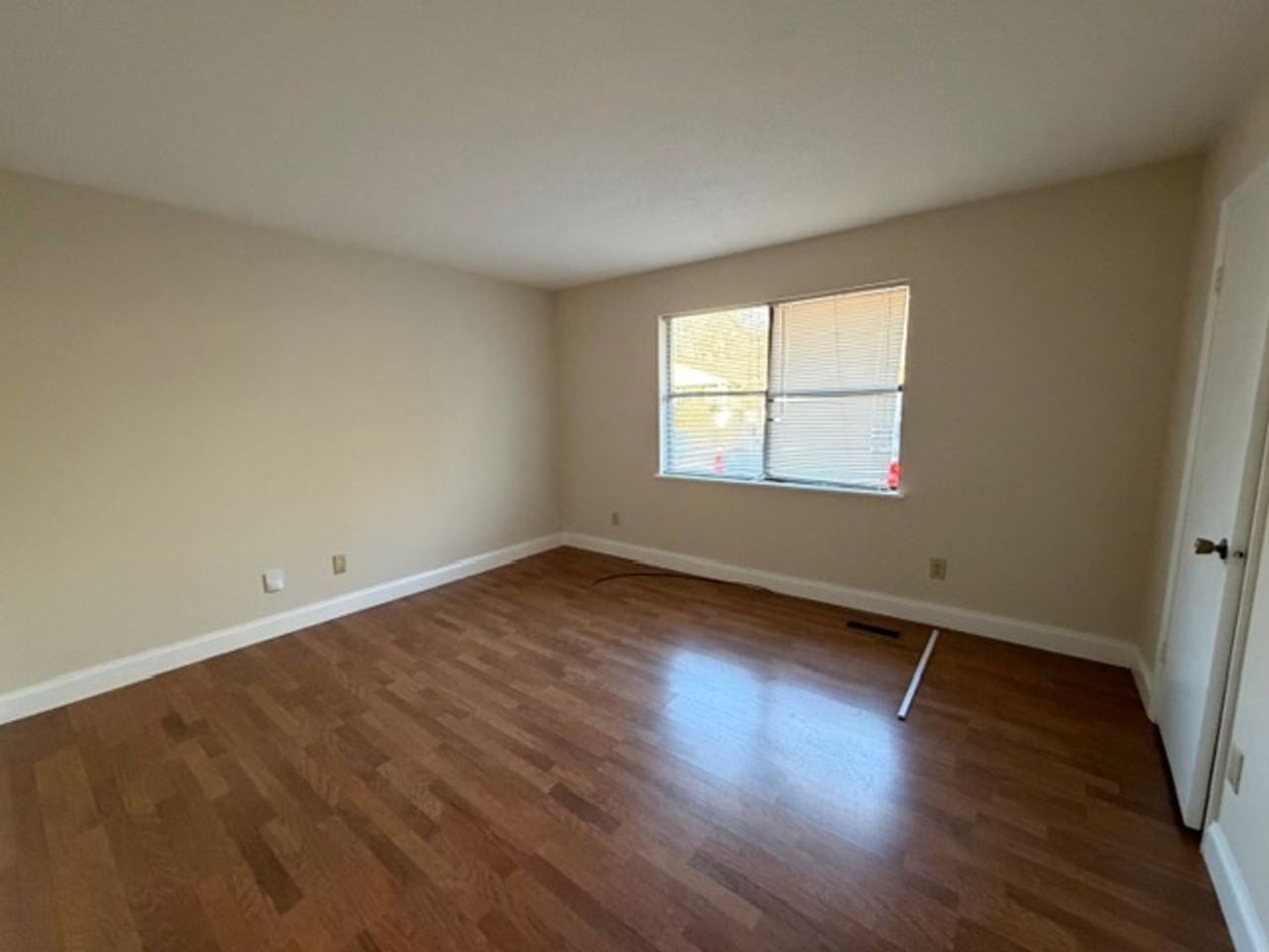 213 Weeks Dr Ne - Photo 7 of 10