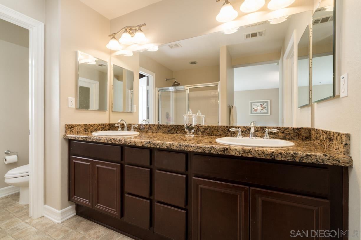 10428 Duxbury Ln #16 - Photo 4 of 21