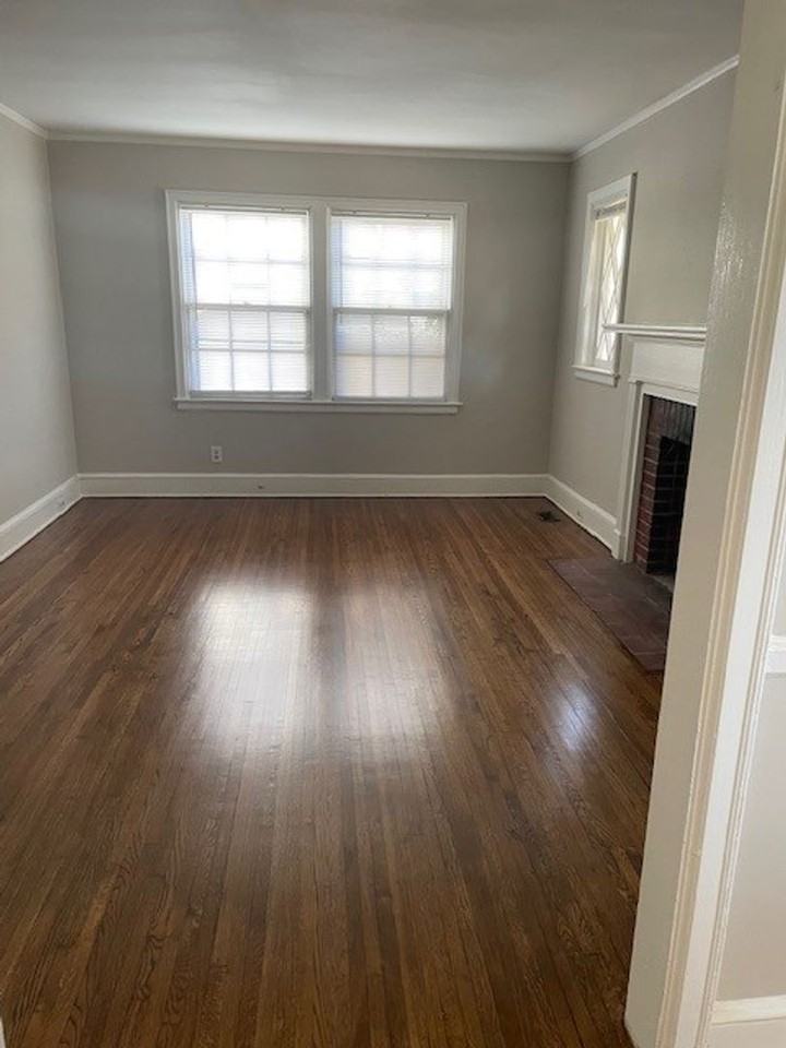 2410 Remount Rd - Photo 4 of 8