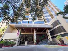 featured image of 411 Hobron Ln #1010