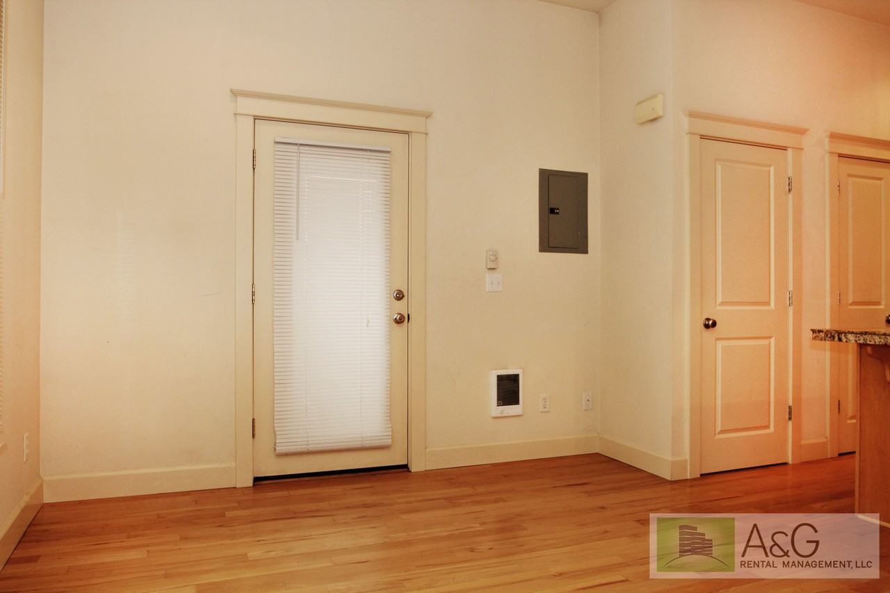 1828 Sw 18th Ave #9 - Photo 6 of 15