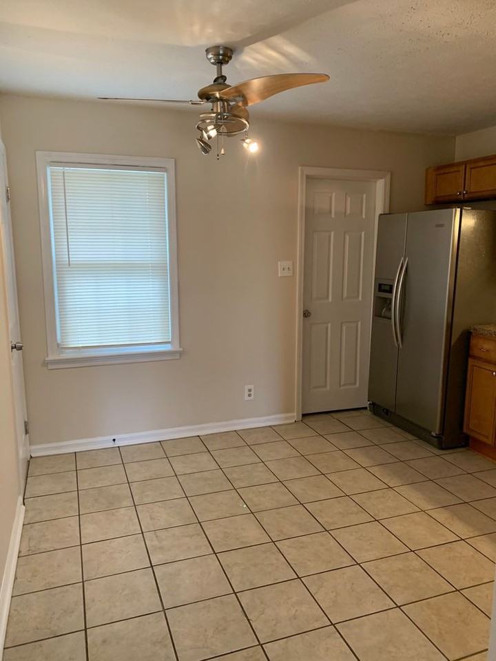 4051 Shipyard Walk - Photo 3 of 19