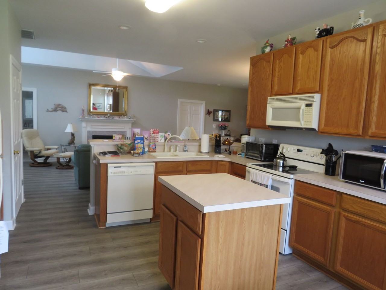 205 Slow Ln - Photo 5 of 17