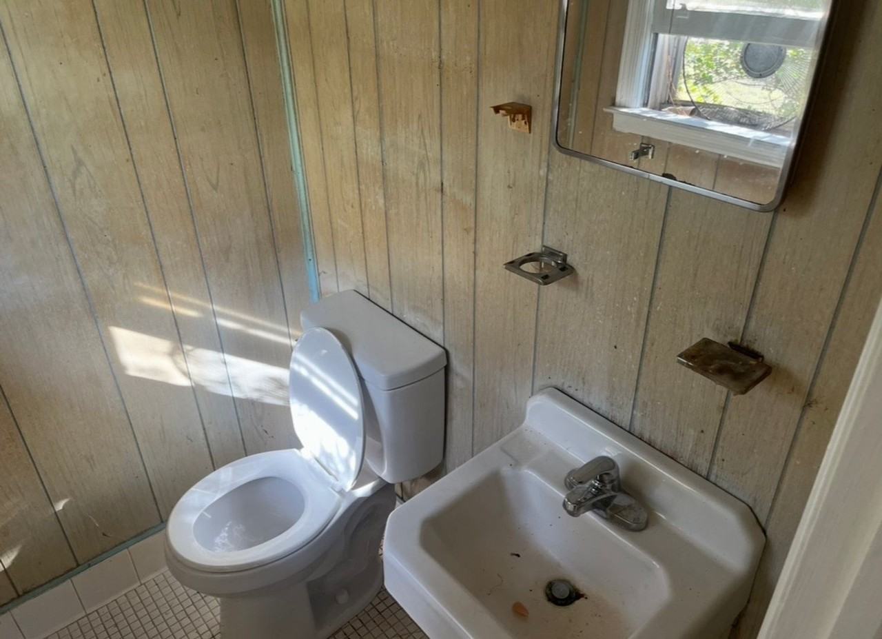 1916 Preston Dr - Photo 7 of 10