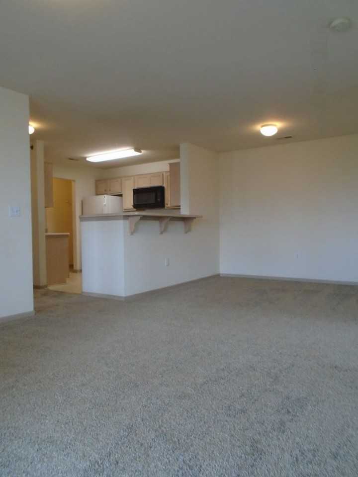 913 Westridge Dr #24 - Photo 5 of 15