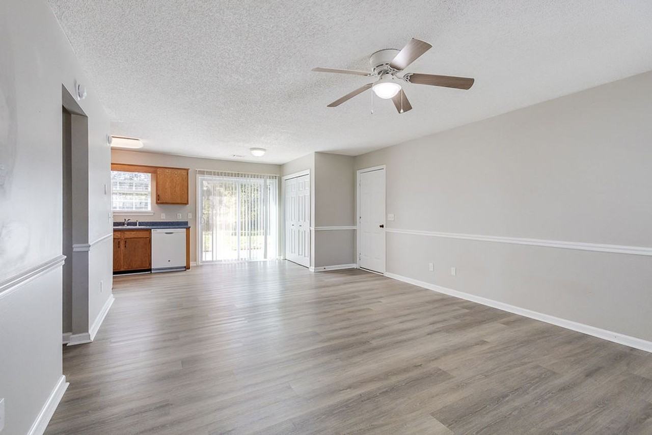 308 Barrister Cir - Photo 3 of 28