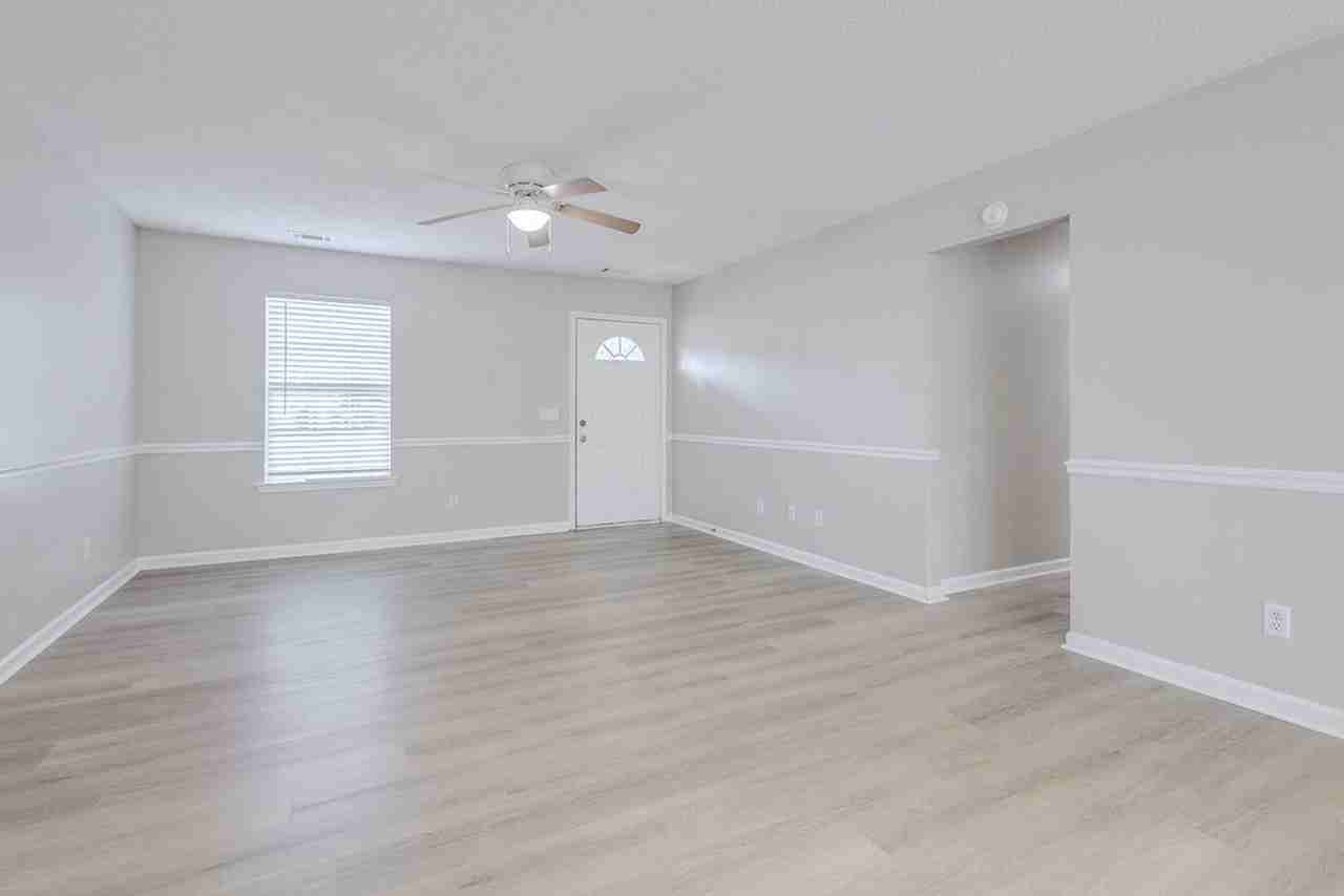 308 Barrister Cir - Photo 7 of 28