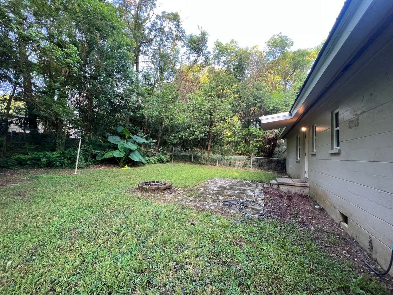 1655 Sharkey St - Photo 6 of 7