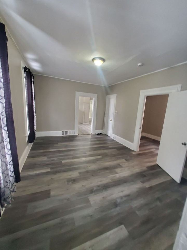 3011 N Holton St - Photo 2 of 16