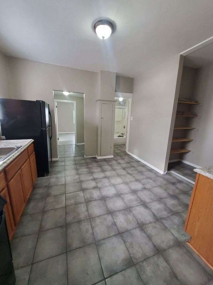 3011 N Holton St - Photo 7 of 16