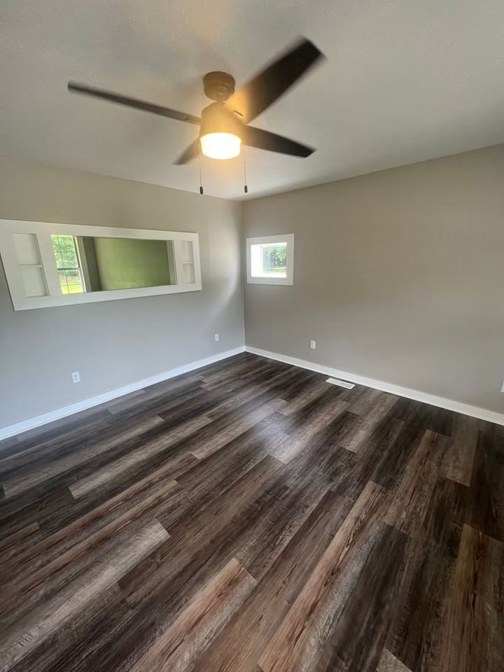 128 Meadowbrook Dr - Photo 6 of 12