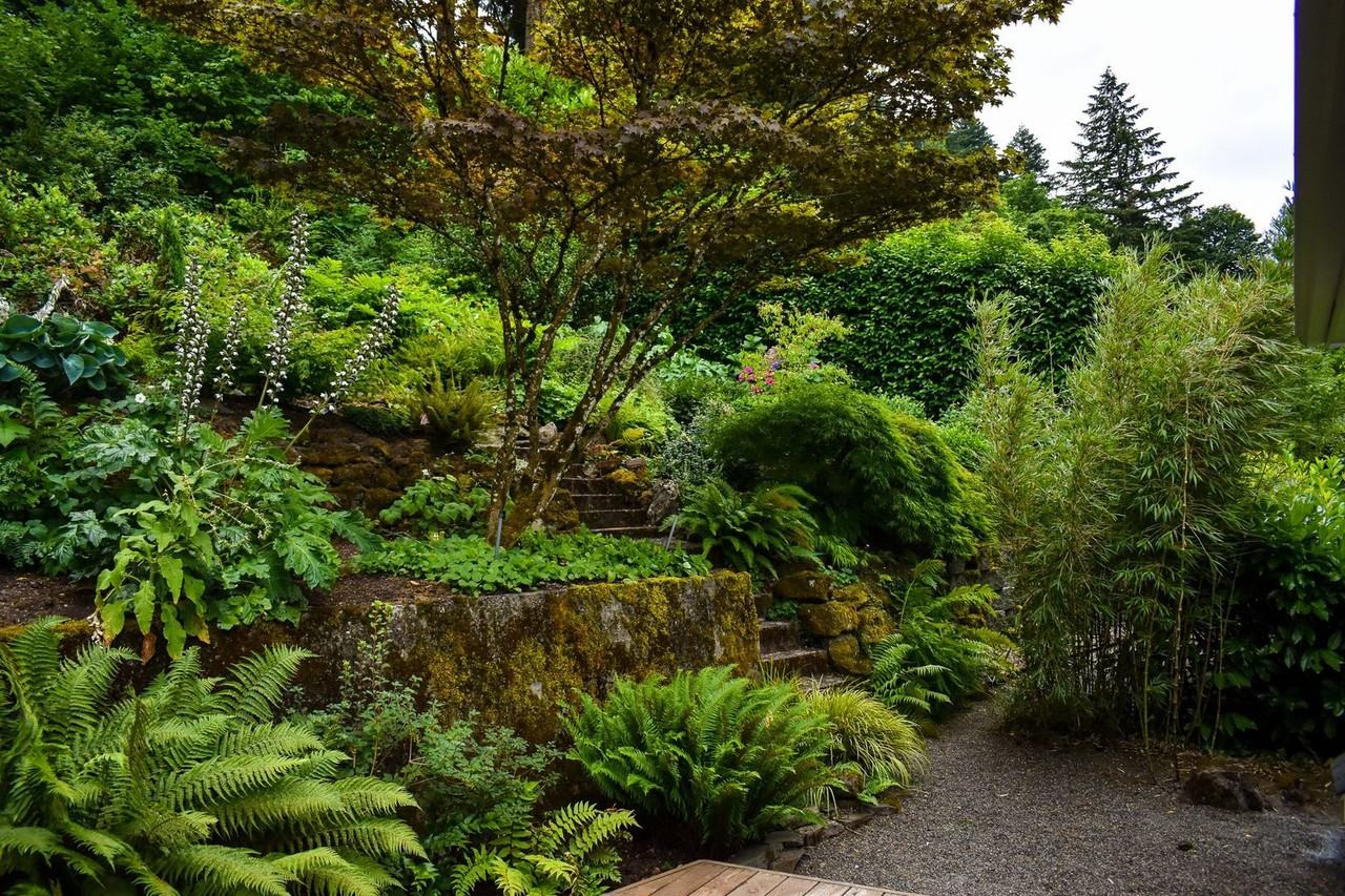 2920 Sw Montgomery Dr - Photo 2 of 14