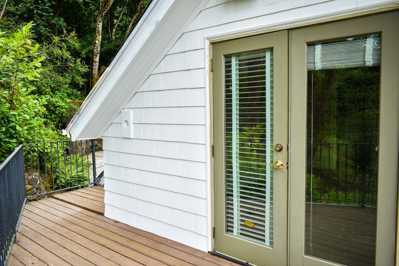 2920 Sw Montgomery Dr - Photo 3 of 14