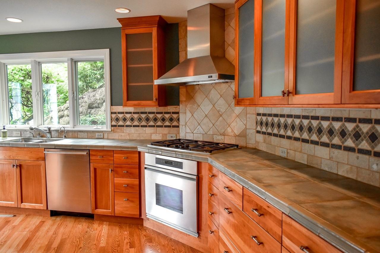 2920 Sw Montgomery Dr - Photo 6 of 14