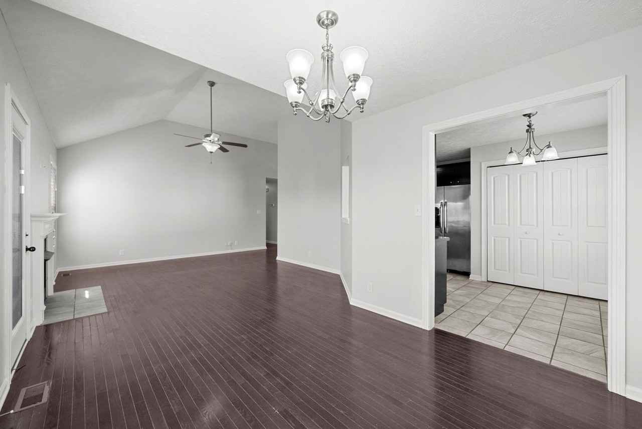 1091 Freedom Dr - Photo 7 of 24