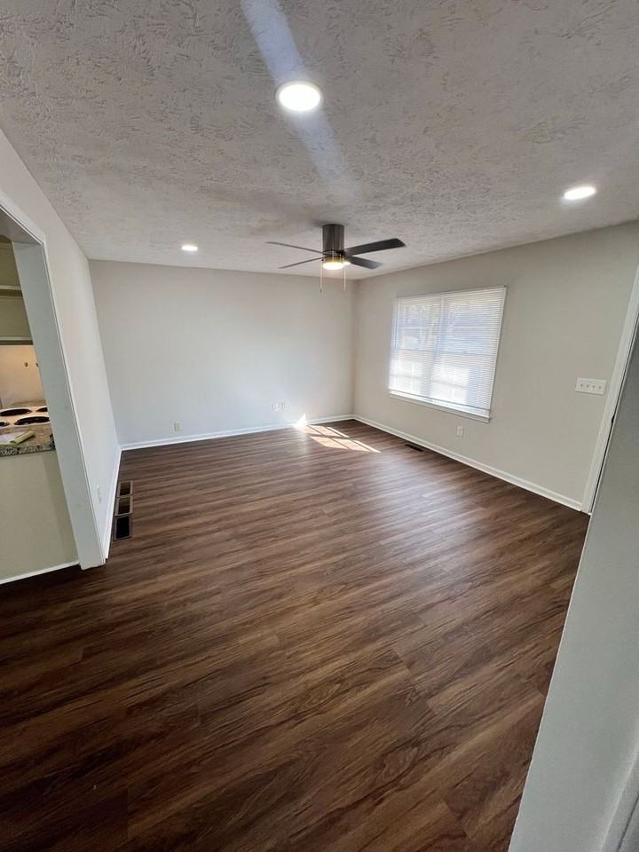 4431 Bryant Dr Sw - Photo 2 of 19