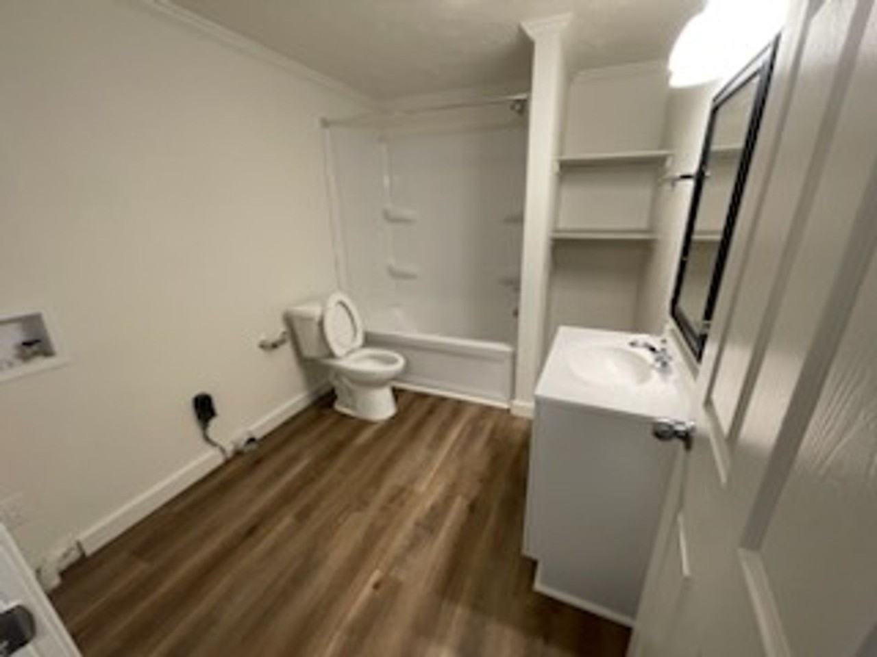 312 1/2 E Washington St - Photo 4 of 18