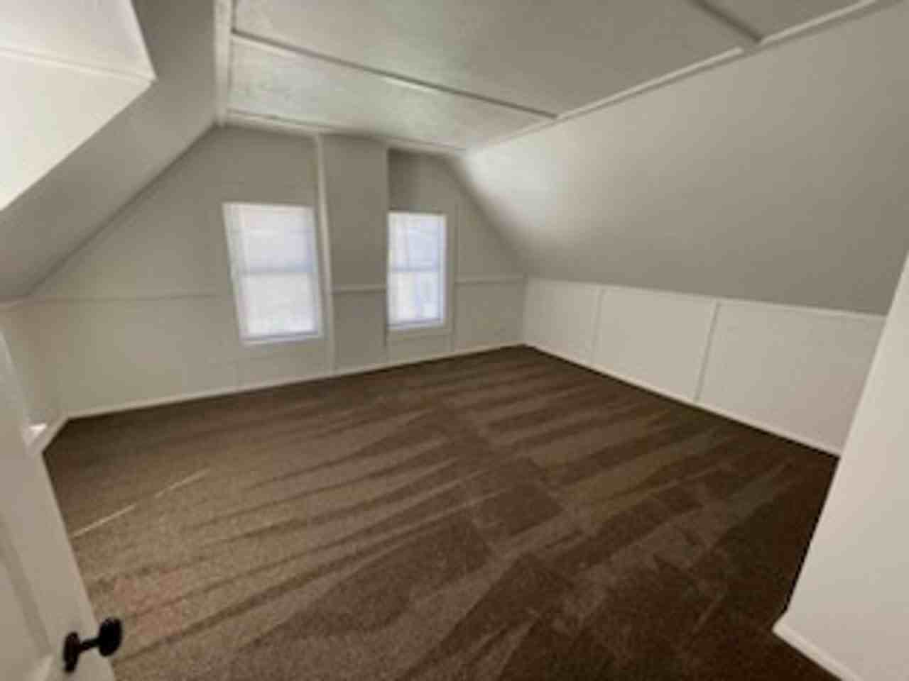 312 1/2 E Washington St - Photo 7 of 18