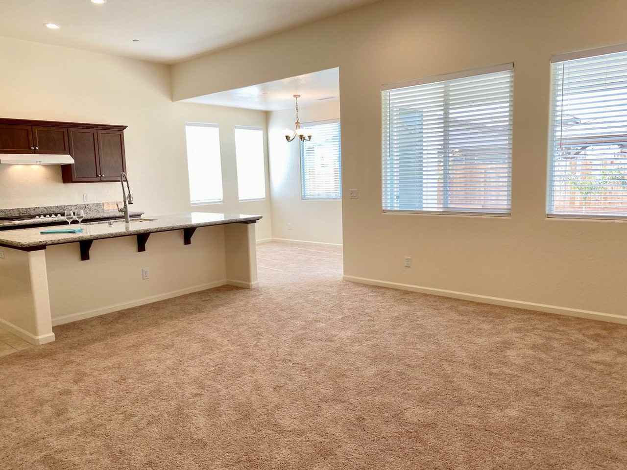 1046 La Canada Ave - Photo 3 of 21