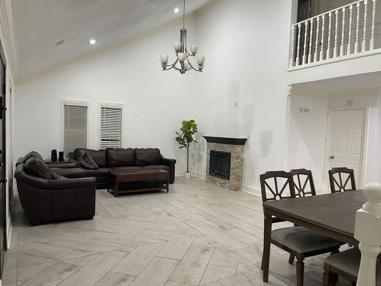 8129 Lemon Tree St - Photo 6 of 24