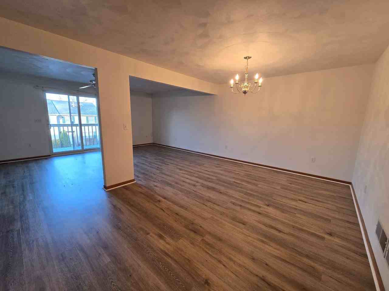 512 Harding St - Photo 3 of 10