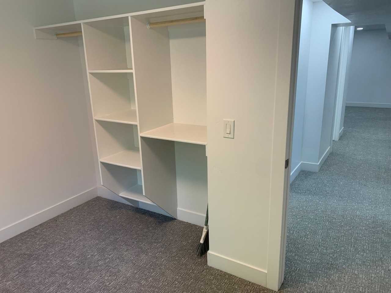 696 W 770 S - Photo 4 of 34