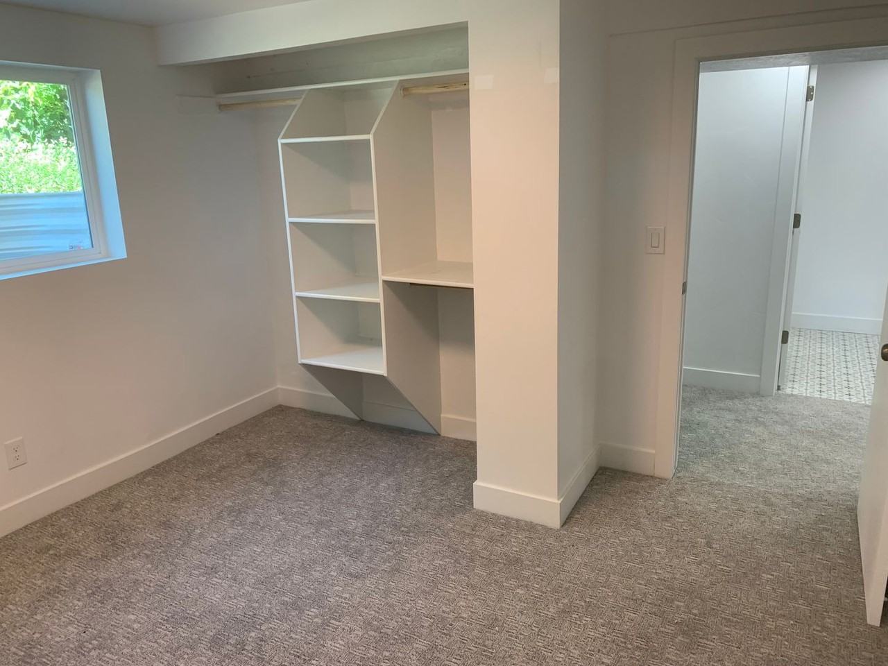 696 W 770 S - Photo 5 of 34