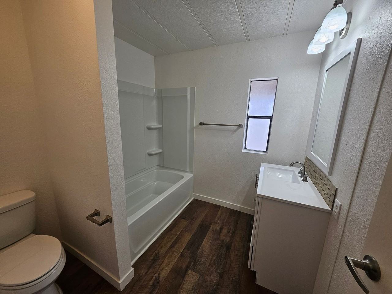 1066 Citrus St - Photo 7 of 13