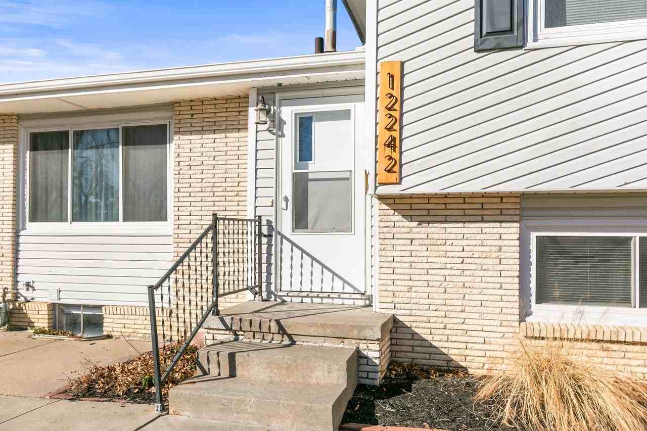 12242 Kuehl Cir - Photo 2 of 25