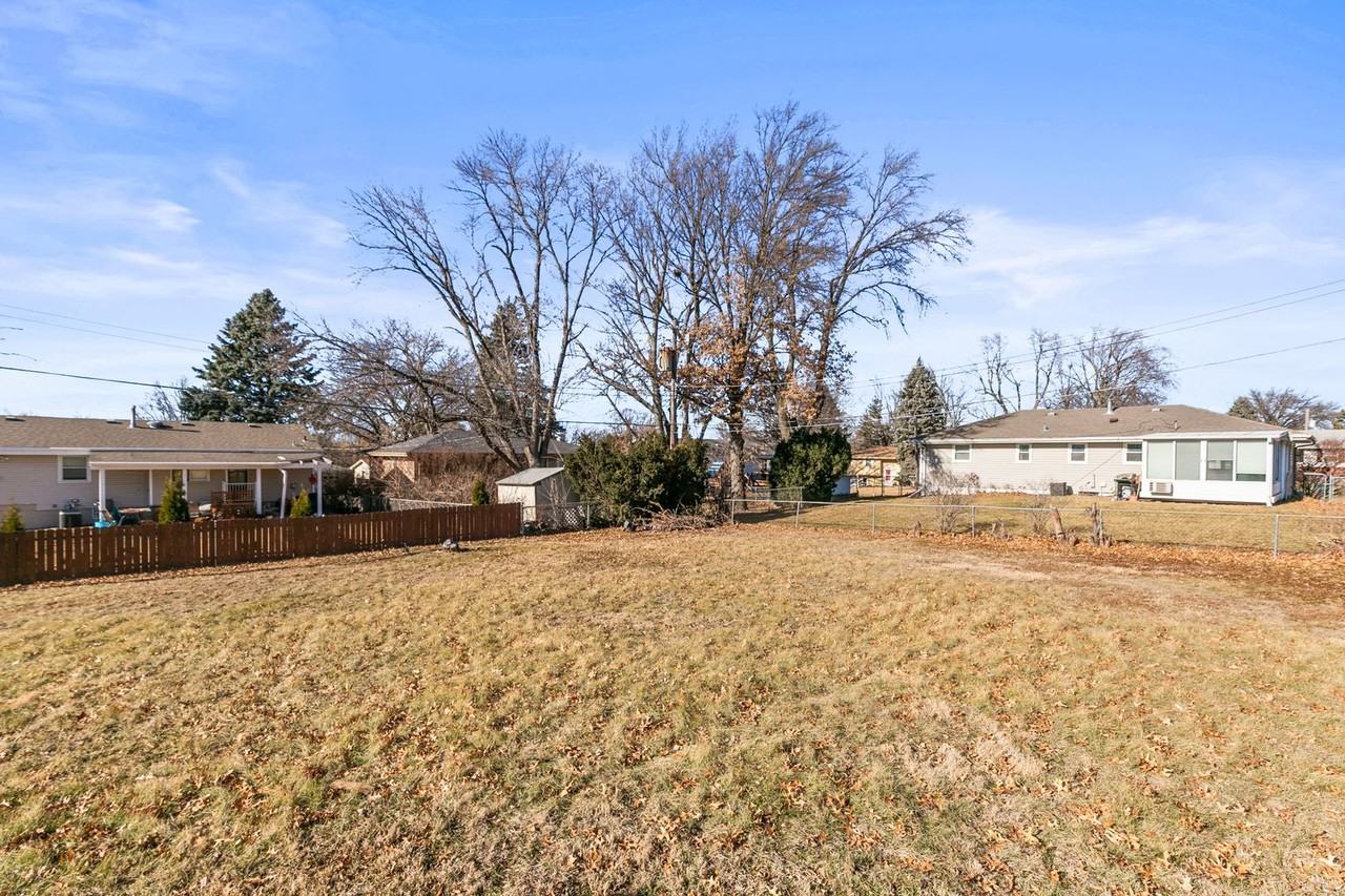 12242 Kuehl Cir - Photo 6 of 25