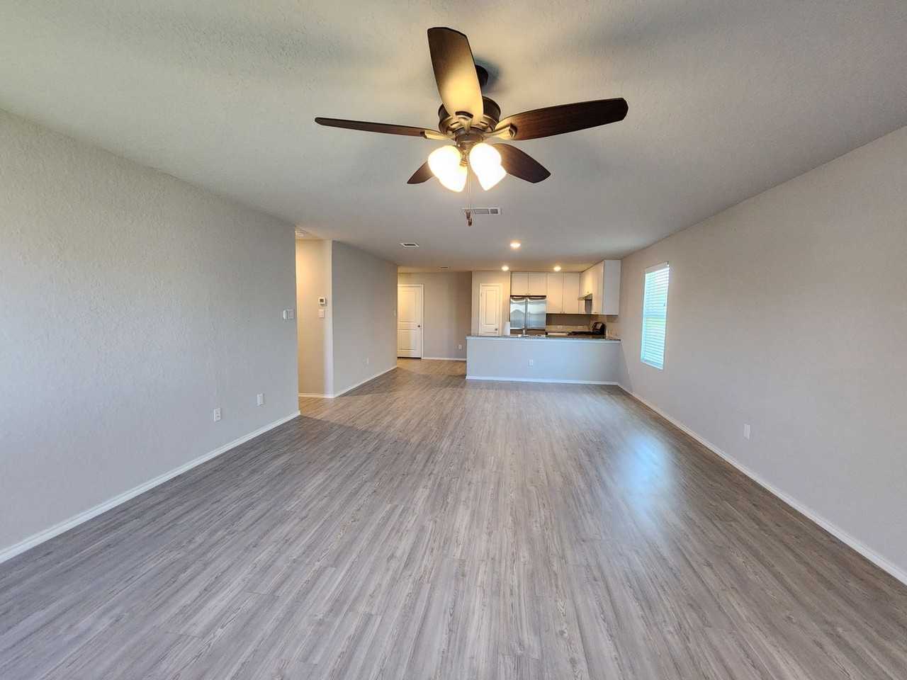 522 Blue Stem Rd - Photo 3 of 27