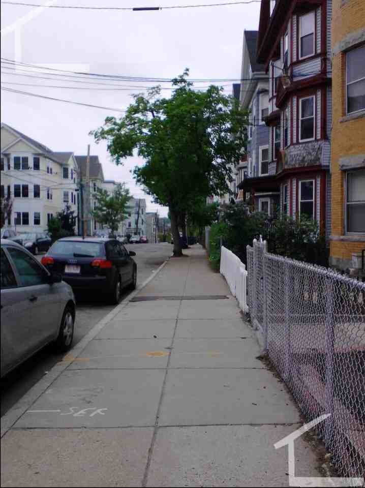 96 Calumet St - Photo 5 of 12