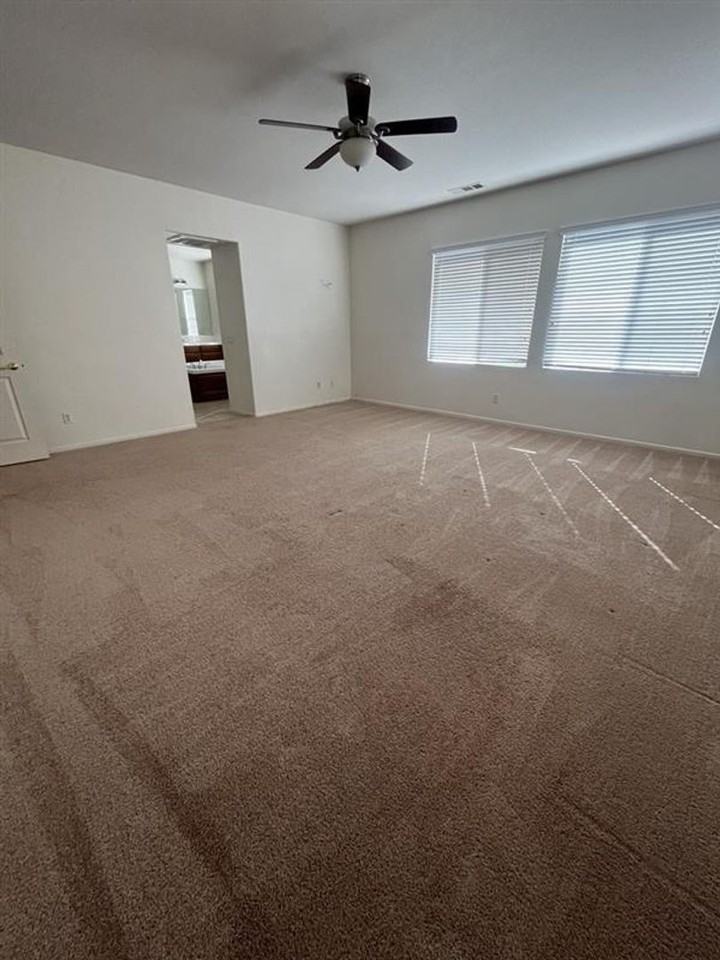 35491 Snead St - Photo 5 of 11