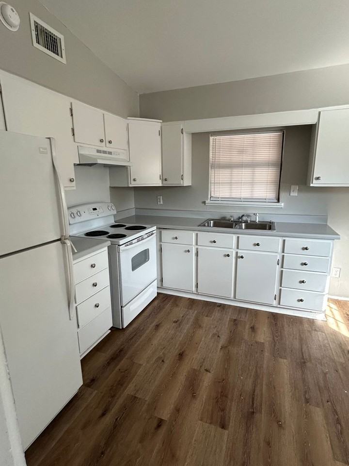 1926 S Skylane Dr - Photo 6 of 15