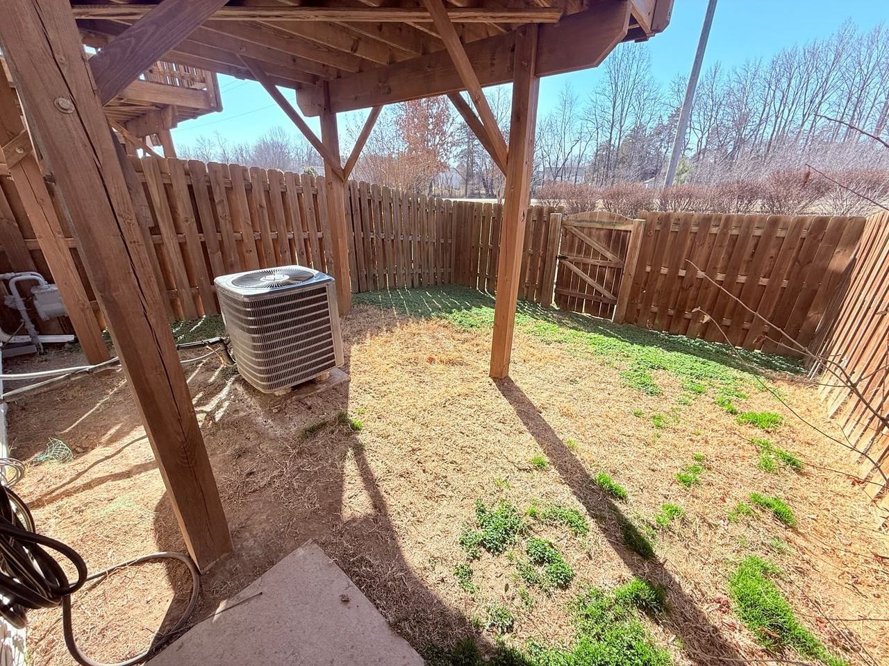 2318 Drake Ln - Photo 6 of 20