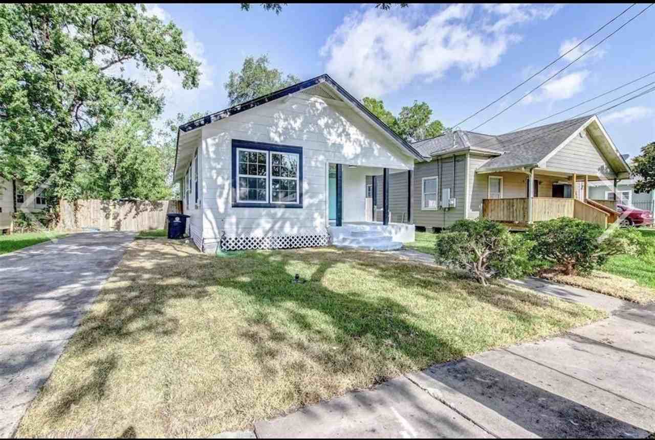 2515 Stevens St - Photo 2 of 22