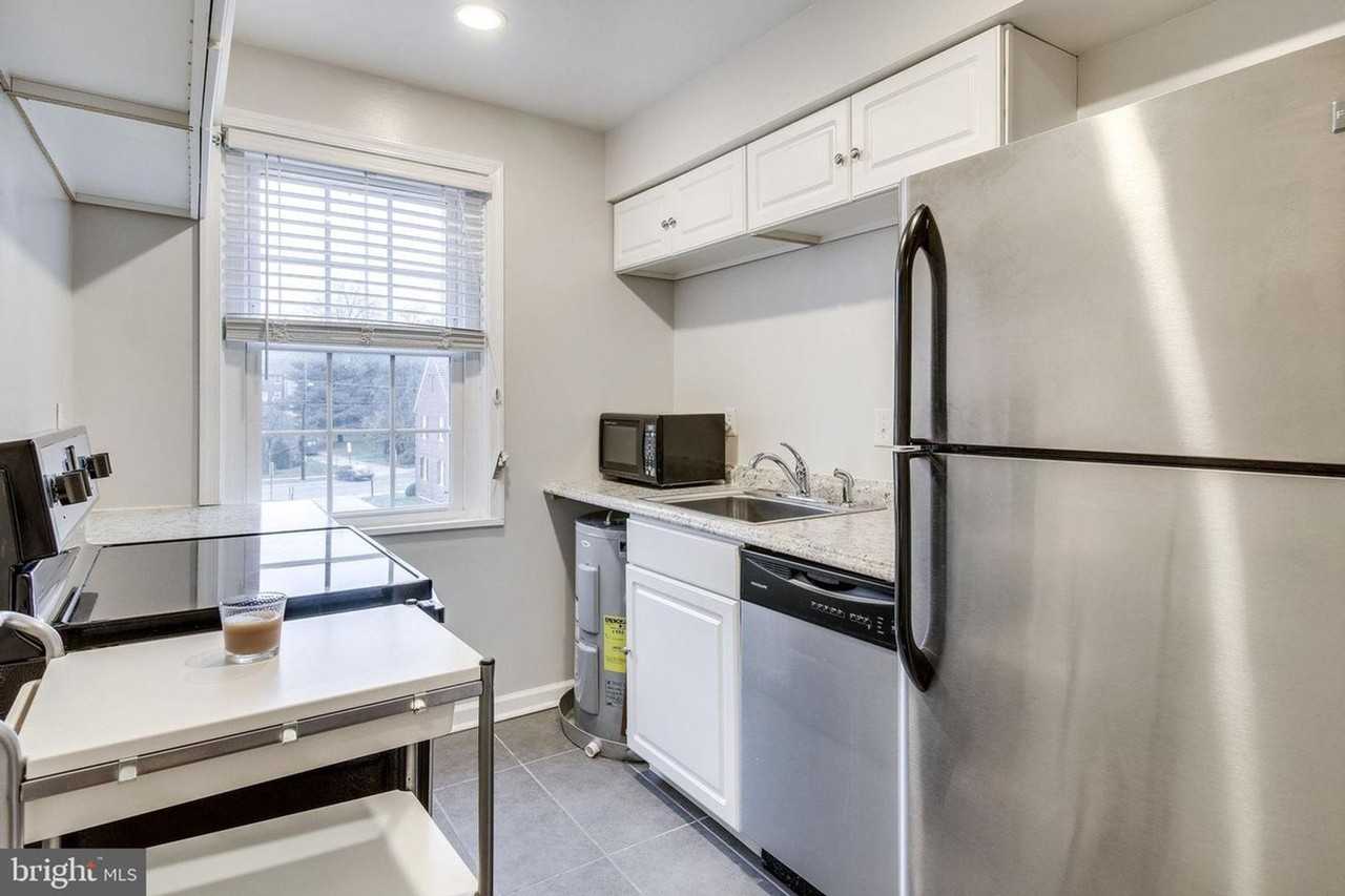 3923 Pennsylvania Ave Se #301 - Photo 3 of 17